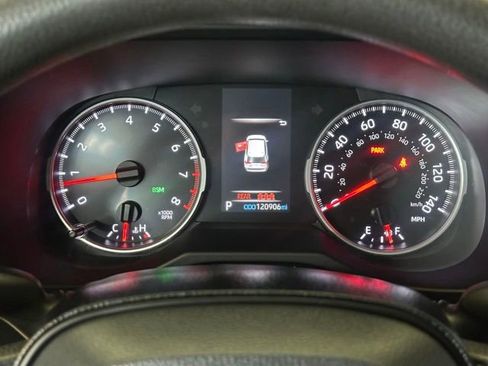 Used 2021 Toyota RAV4 XLE AWD/4WD image 25