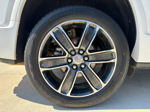 Used 2019 GMC Acadia Denali w/ Technology Package image 39