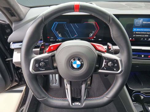 Used 2025 BMW M5 w/ Executive Package image 20