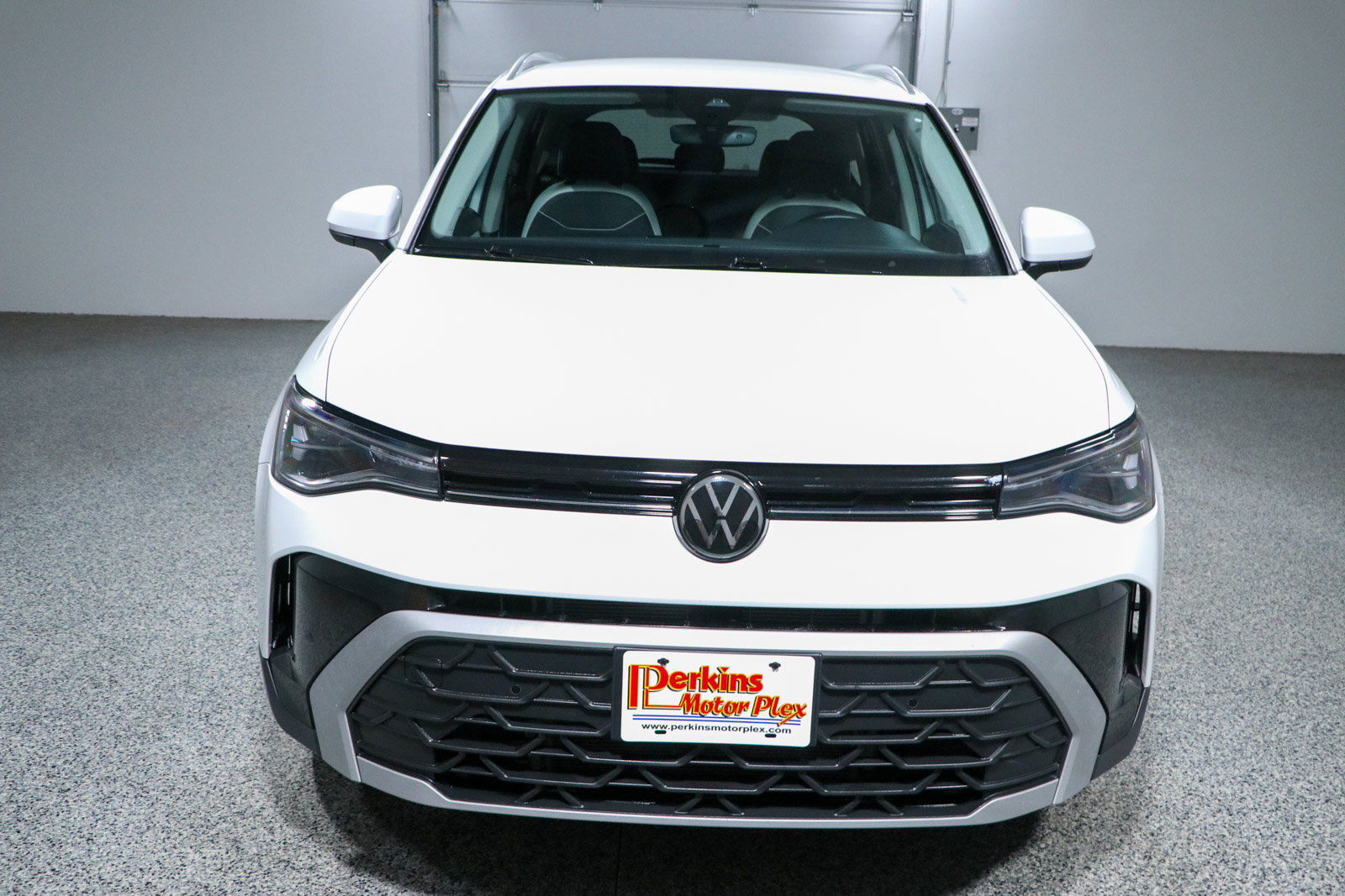 Used 2025 Volkswagen Taos SE FWD image 4