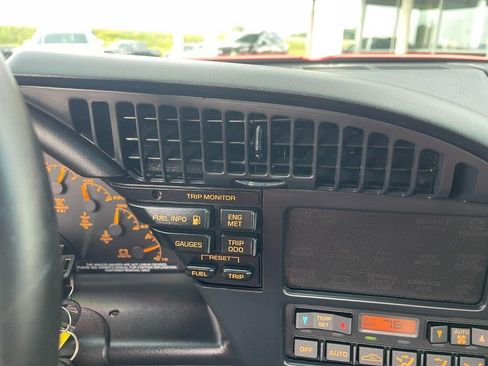 Used 1992 Chevrolet Corvette Convertible RWD image 21