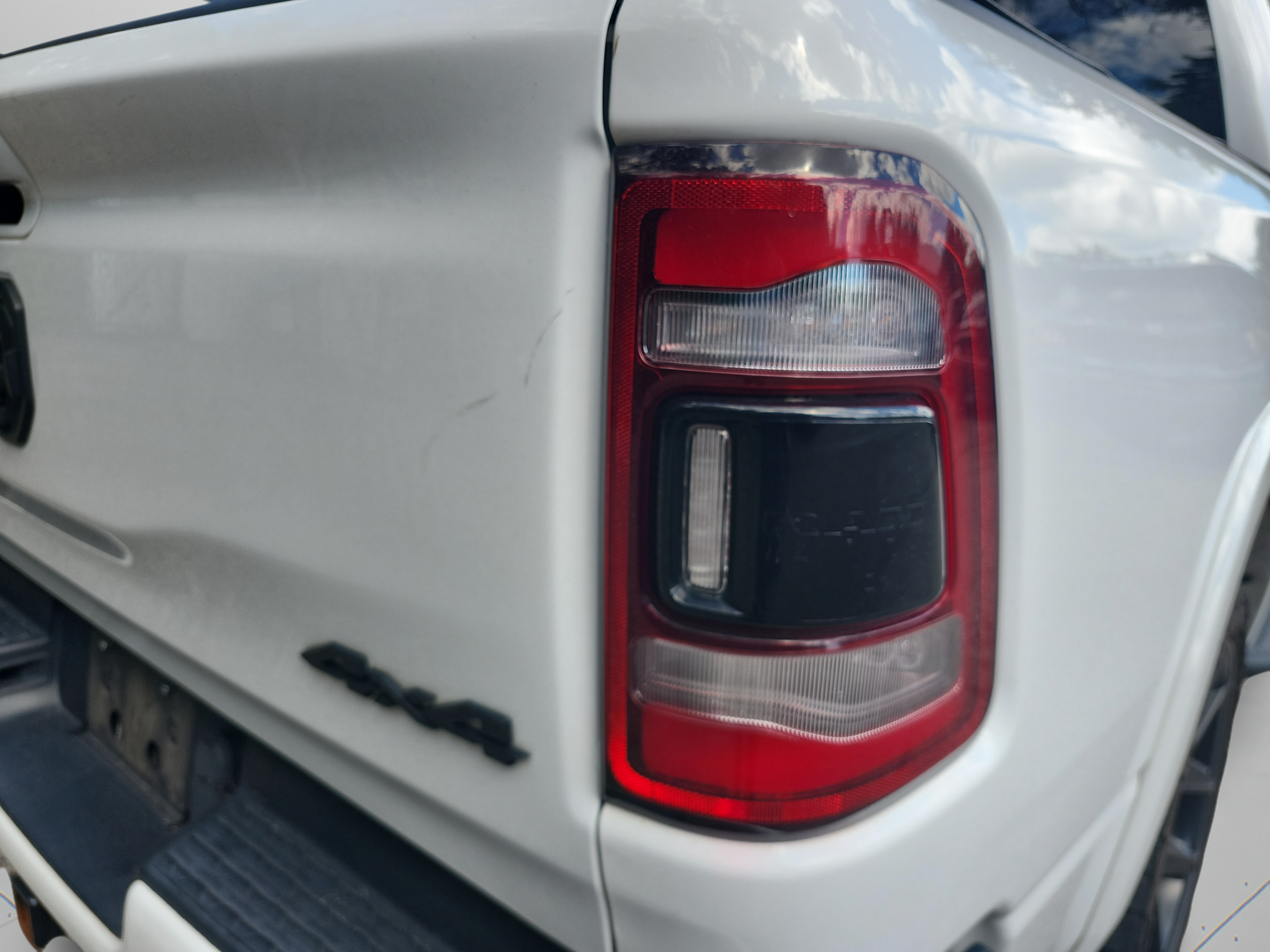 Used 2021 RAM 1500 Laramie w/ Night Edition AWD/4WD image 31
