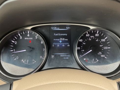 Used 2015 Nissan Rogue S image 12