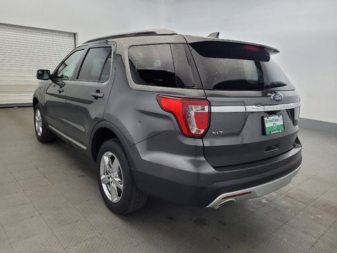 Used 2017 Ford Explorer XLT w/ Equipment Group 202A AWD/4WD image 5