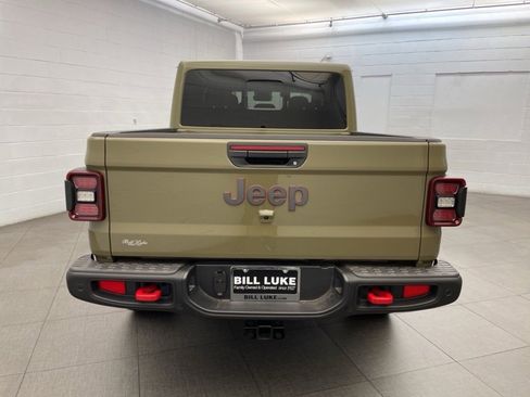 New 2025 Jeep Gladiator Rubicon w/ Convenience Group image 4