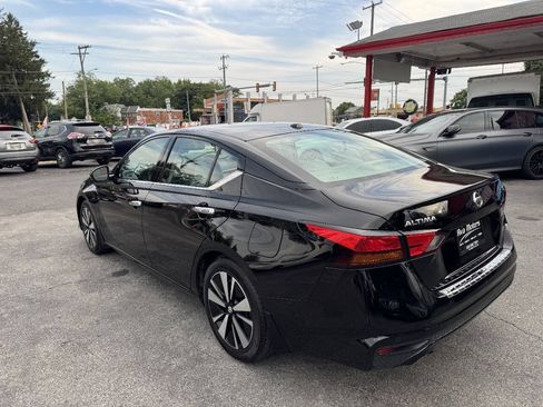 Used 2020 Nissan Altima 2.5 SV FWD image 5