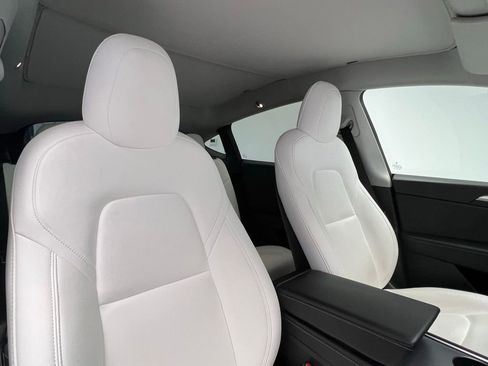 Used 2023 Tesla Model Y Performance image 7