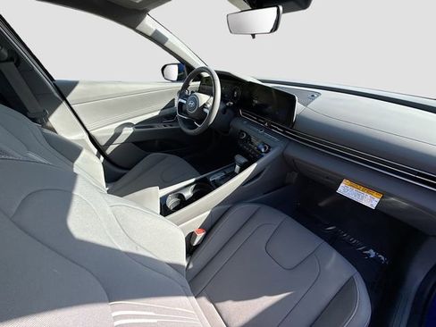 Certified 2025 Hyundai Elantra SEL image 26