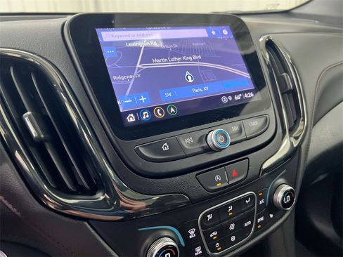 Used 2022 Chevrolet Equinox RS w/ RS Leather Package image 14