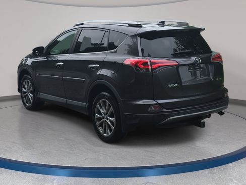 Used 2017 Toyota RAV4 Limited FWD image 7