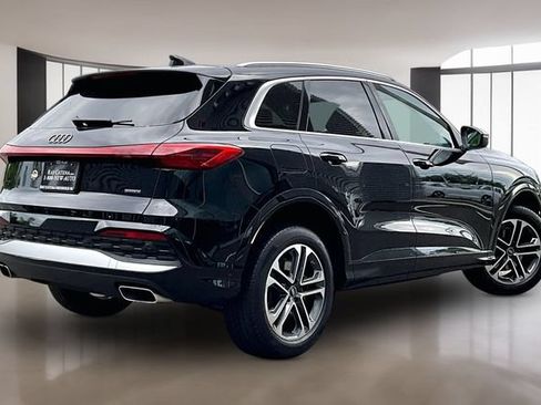 Used 2025 Audi Q5 Premium w/ Convenience Package AWD/4WD image 5