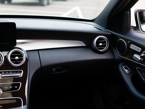 Certified 2019 Mercedes-Benz C 300 4MATIC Sedan image 33