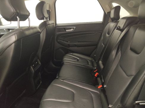 Used 2017 Ford Edge Titanium w/ Technology Package AWD/4WD image 18
