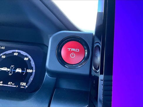 Used 2024 Toyota Tacoma TRD Off-Road w/ TRD Off Road Premium Package image 33