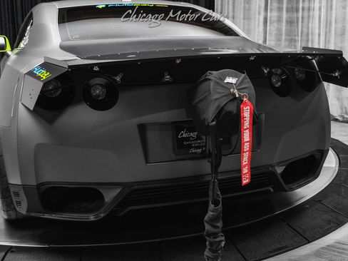 Used 2013 Nissan GT-R Black Edition AWD/4WD image 32