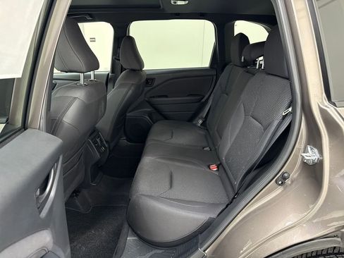 Used 2025 Subaru Forester Premium image 24