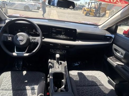 Used 2025 Nissan Kicks SV FWD image 21
