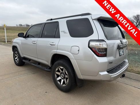Used 2021 Toyota 4Runner TRD Off-Road image 5