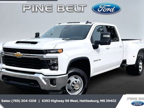 Used 2025 Chevrolet Silverado 3500 LT w/ Safety Package image 10
