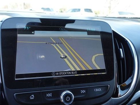 Used 2017 Chevrolet Volt Premier w/ Driver Confidence Package image 17