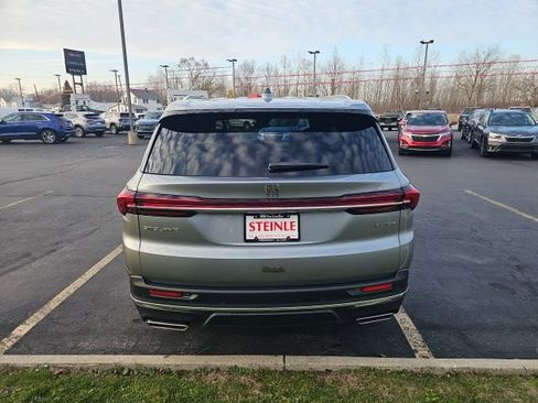 Used 2025 Buick Enclave Preferred image 6