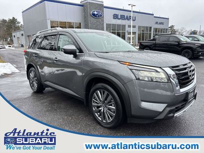 Used 2025 Nissan Pathfinder SL w/ SL Premium Package
