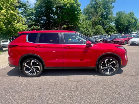 Used 2022 Mitsubishi Outlander ES AWD/4WD image 8