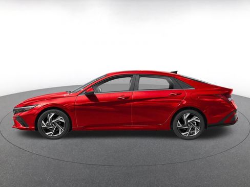 Used 2025 Hyundai Elantra Limited FWD image 9