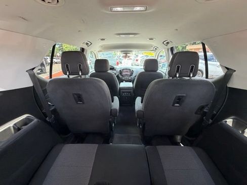 Used 2018 Chevrolet Traverse LT AWD/4WD image 18
