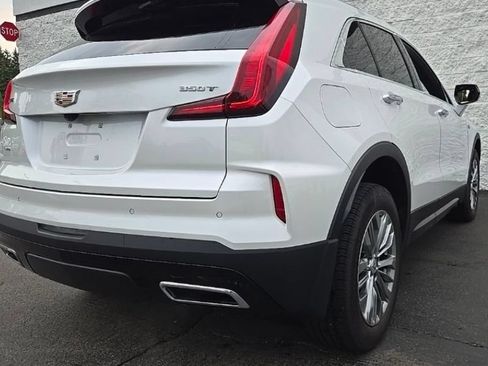 Certified 2024 Cadillac XT4 Premium Luxury w/ Cold Weather Package AWD/4WD image 6