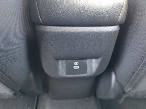 Used 2023 Nissan Versa SV image 28