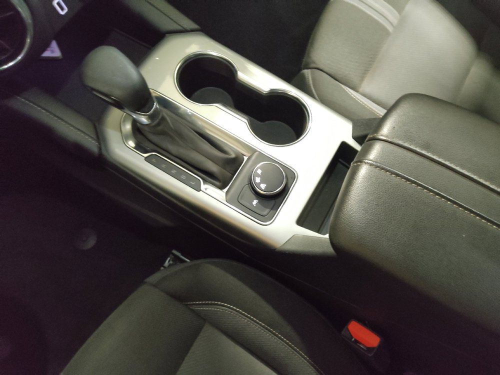 Used 2025 Chevrolet Blazer LT FWD image 26