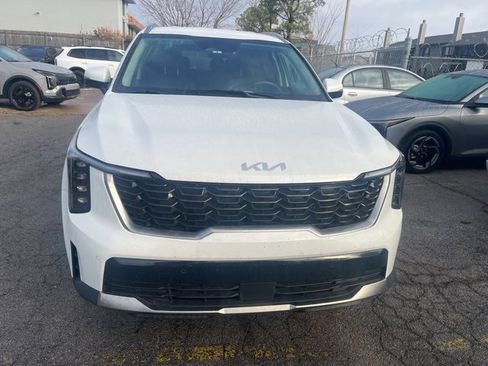 Used 2025 Kia Sorento EX image 3