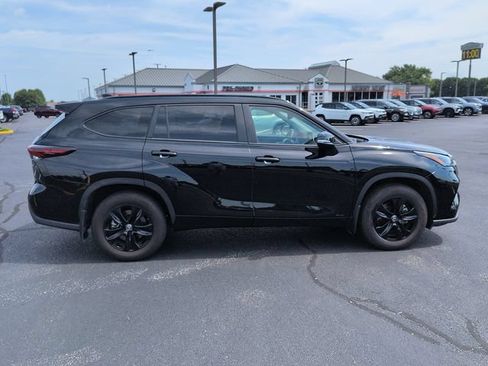 Certified 2025 Toyota Highlander XLE AWD/4WD image 8