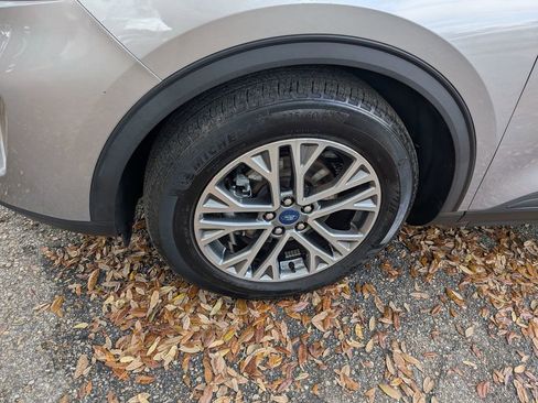 Used 2022 Ford Escape SEL image 34