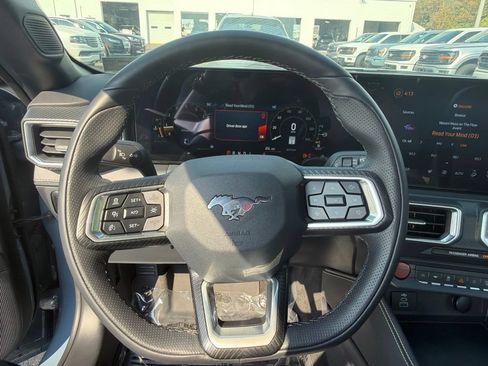 Used 2025 Ford Mustang Premium RWD image 19