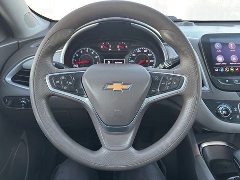 Used 2022 Chevrolet Malibu LT image 18