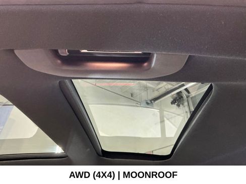 Used 2024 Mercedes-Benz C 300 4MATIC Sedan image 8