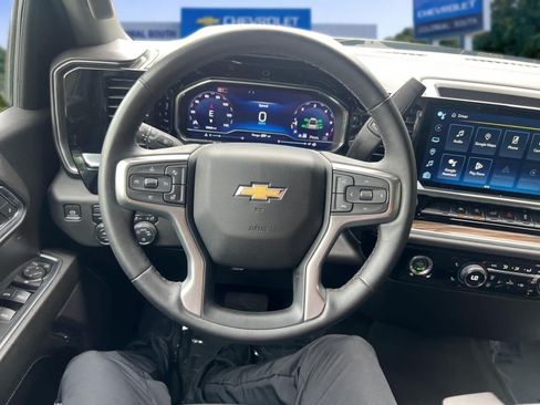 Certified 2024 Chevrolet Silverado 1500 LT AWD/4WD image 15