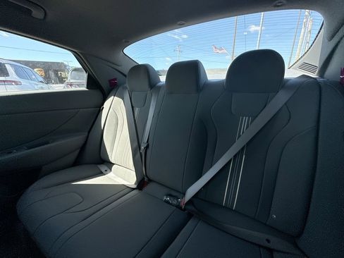 Used 2025 Hyundai Elantra Sport FWD image 48