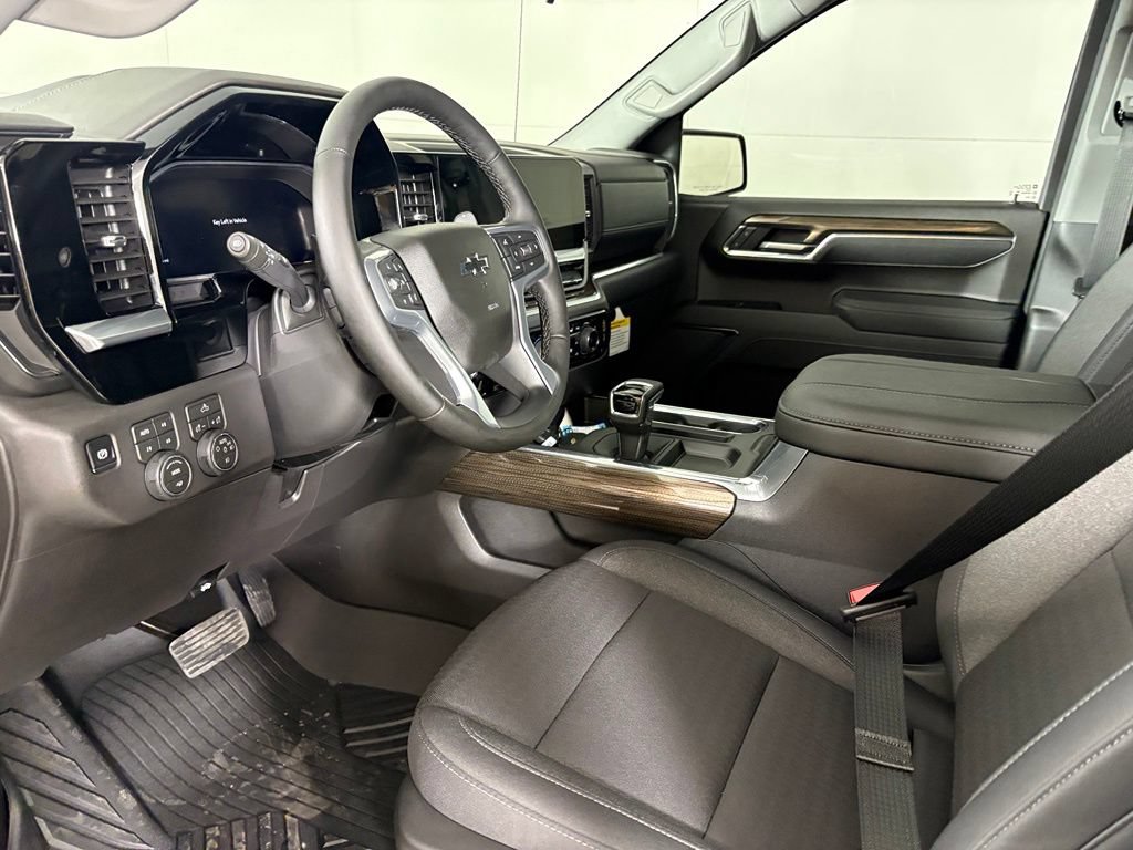 New 2026 Chevrolet Silverado 1500 RST w/ Z71 Off-Road Package AWD/4WD image 26