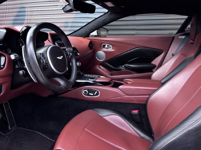 Used 2020 Aston Martin V8 Vantage Coupe RWD image 4