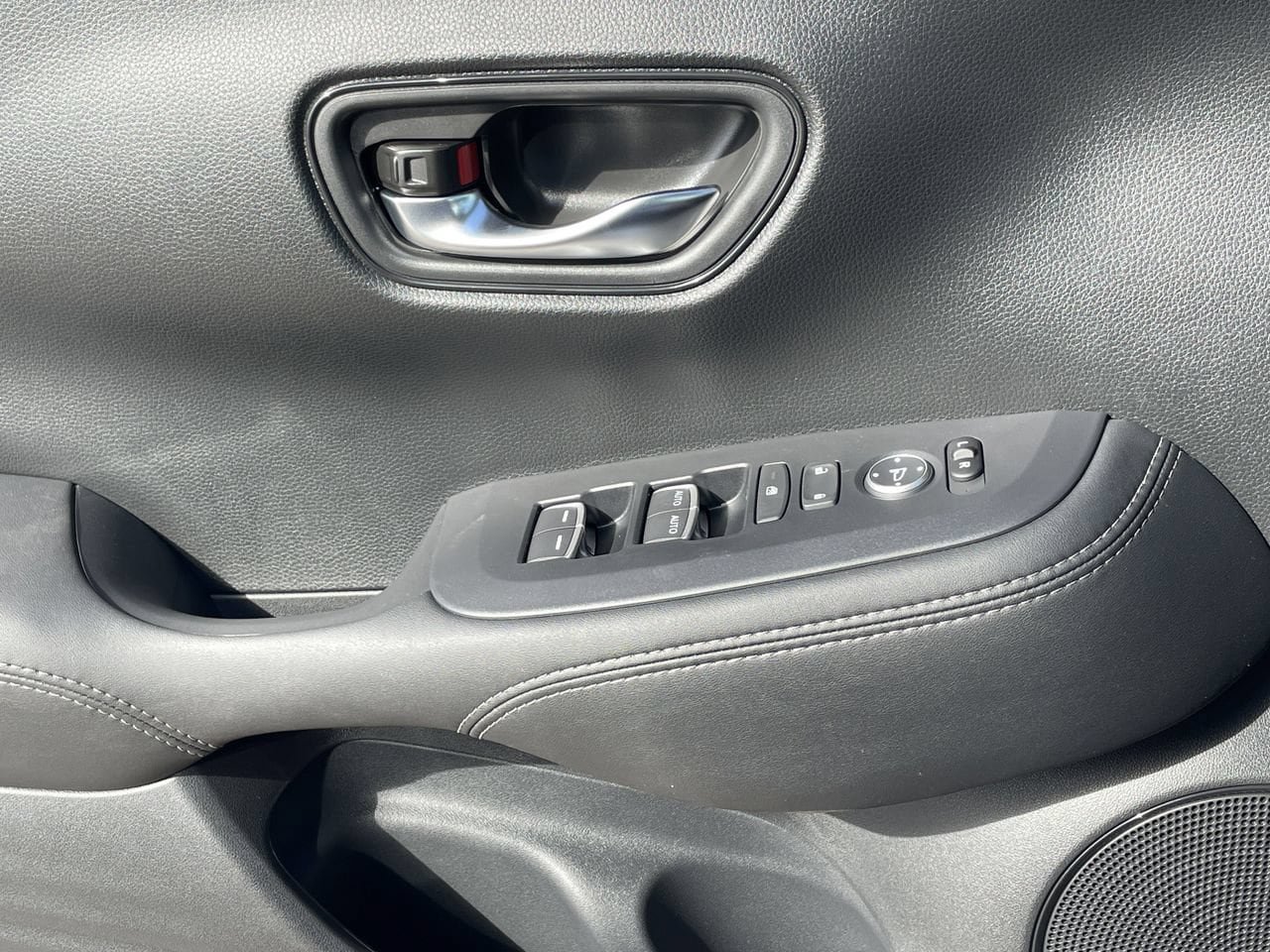 New 2027 Honda HR-V EX-L image 22