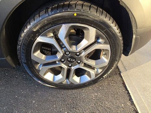 Used 2021 Kia Soul X-Line image 11