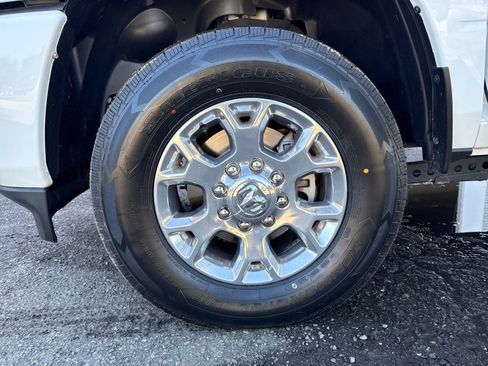 Used 2024 RAM 2500 Laramie w/ Safety Group AWD/4WD image 27