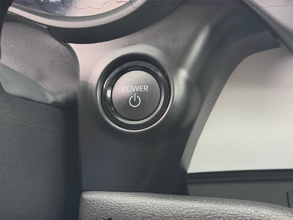 Used 2026 Toyota Sienna XLE FWD image 17