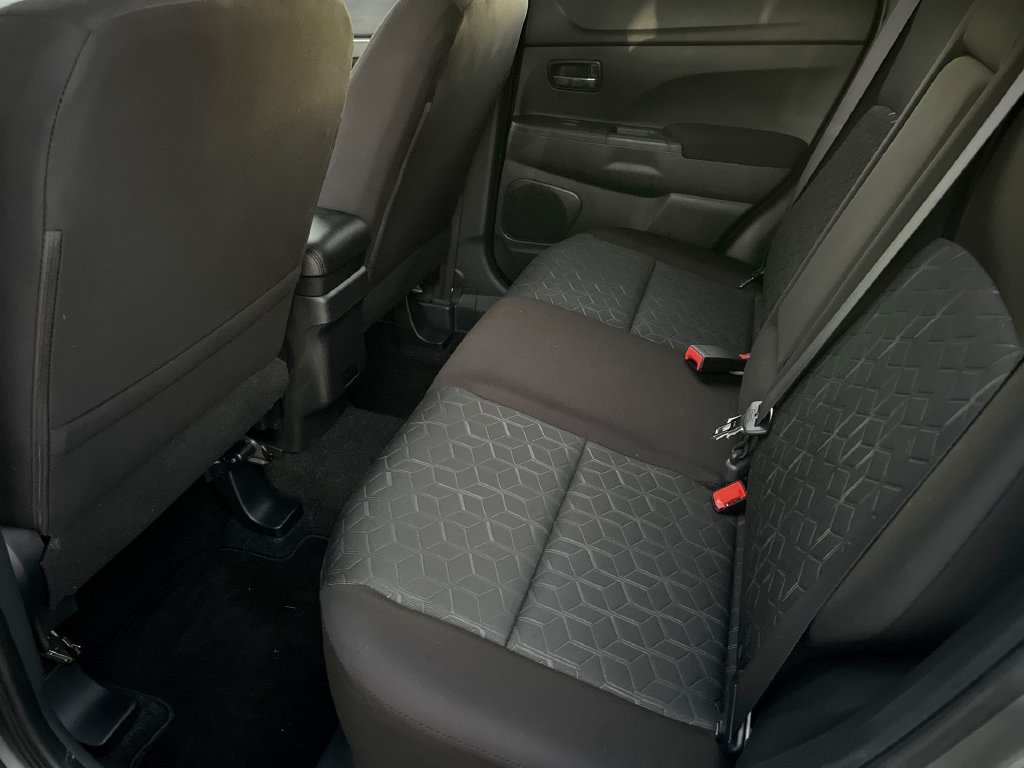 Used 2025 Mitsubishi Outlander Sport ES AWD/4WD image 37