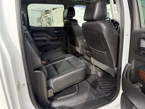 Used 2018 GMC Sierra 1500 SLT w/ SLT Premium Package AWD/4WD image 31