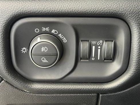 Used 2021 RAM 1500 Laramie image 25