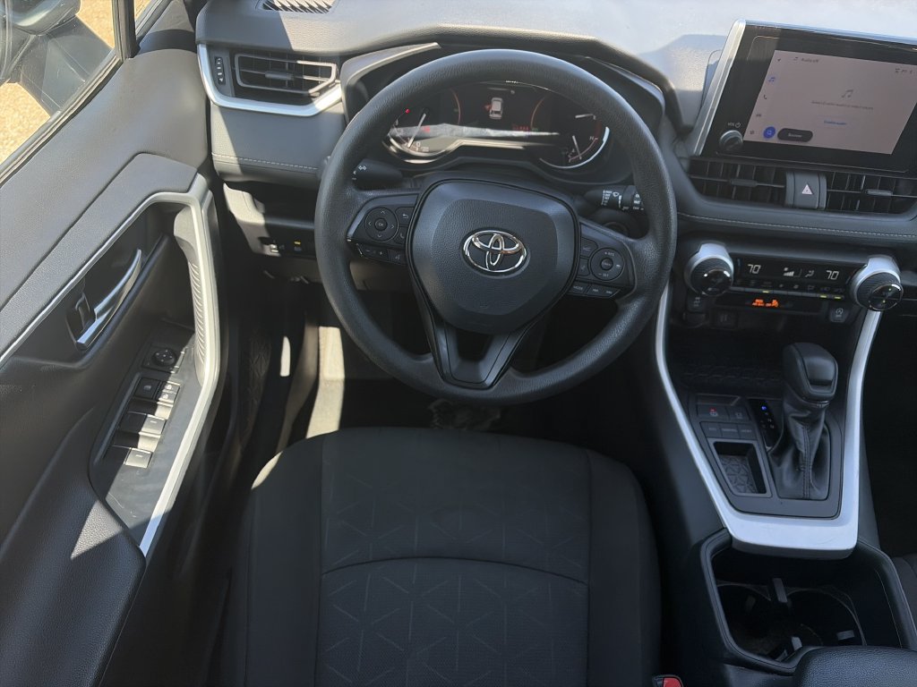 Used 2025 Toyota RAV4 XLE FWD image 13